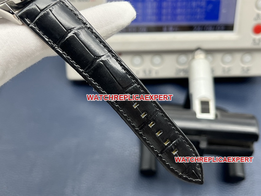 GF FactoryBreitling super cloneblack dial calendar leather strap braceletlive photos