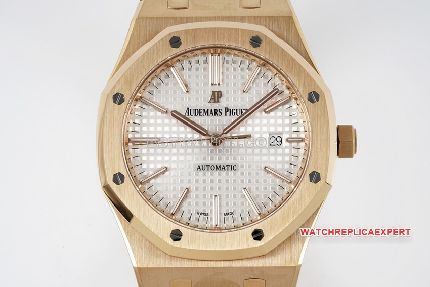 ZF FactoryAudemars PiguetRoyal Oaktop-tier 1:1super clone silver white dialrose gold15400ORfront live photo