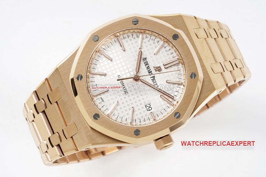 ZF FactoryAudemars PiguetRoyal Oaktop-tier 1:1super clone silver white dialrose gold15400ORfront live photo
