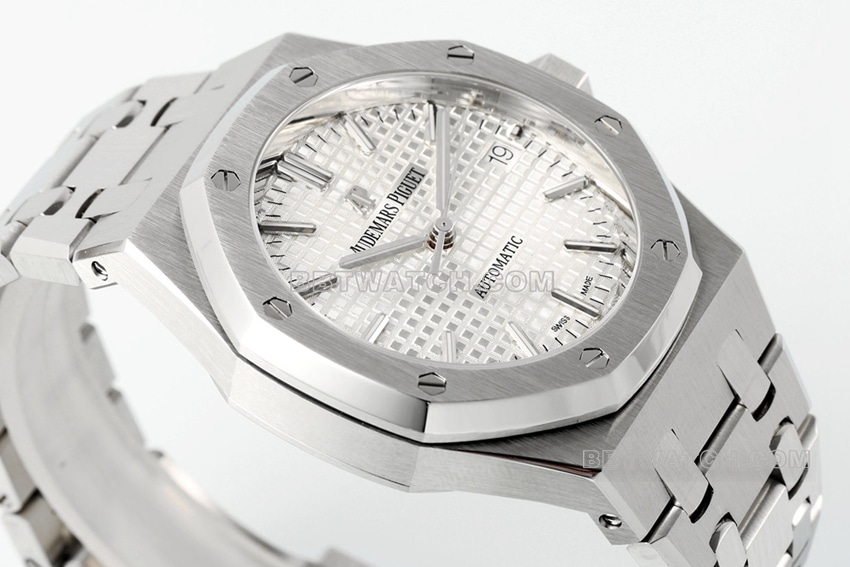 ZFAudemars PiguetRoyal Oak1:1super clonesilver dial15450STside live photo