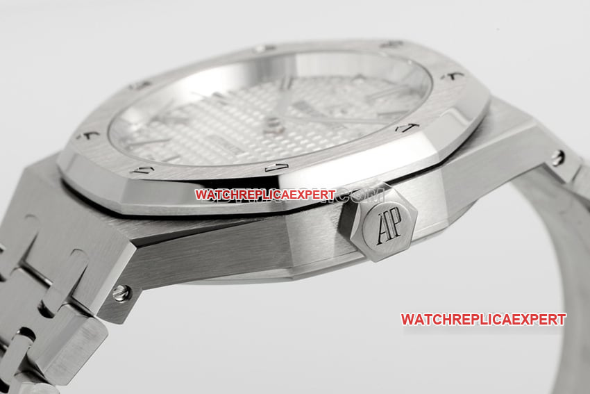 ZFAudemars PiguetRoyal Oak1:1super clonesilver dial15450STside live photo