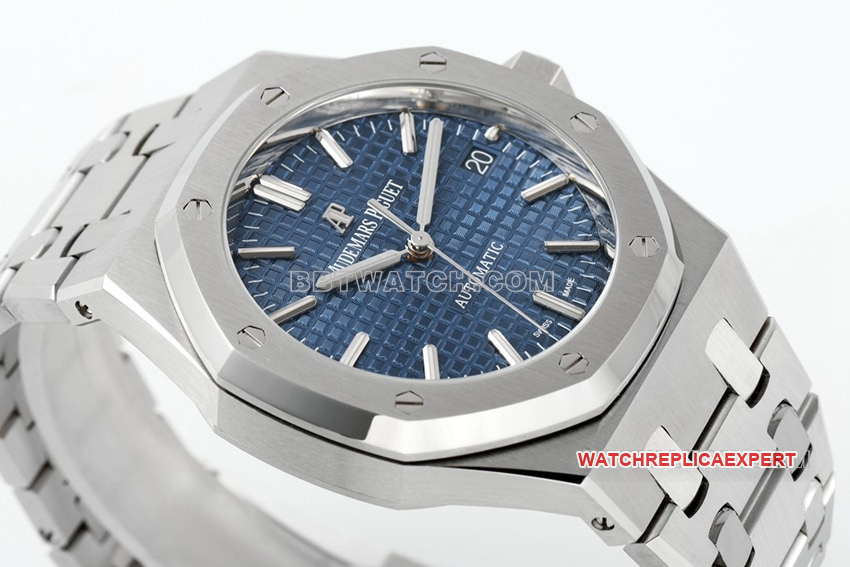 ZFAudemars PiguetRoyal Oak1:1super cloneblue dial15450STside live photo