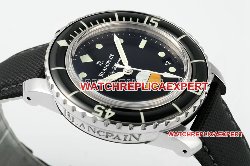 ZF FactoryBlancpain fifty fathoms super cloneblack dial humidity indicator 5008-1130-B52Aside live photo