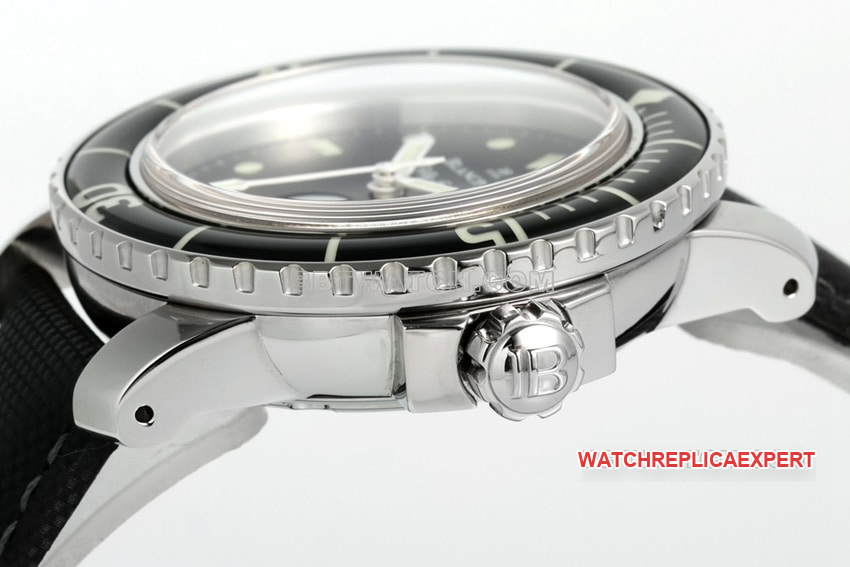 ZF FactoryBlancpain fifty fathoms super cloneblack dial humidity indicator 5008-1130-B52Aside live photo