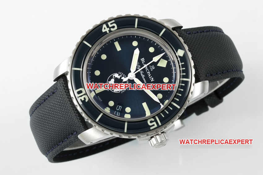 ZF FactoryBlancpain Fifty Fathoms 1:1top-tier replicablack dial5008front live photo