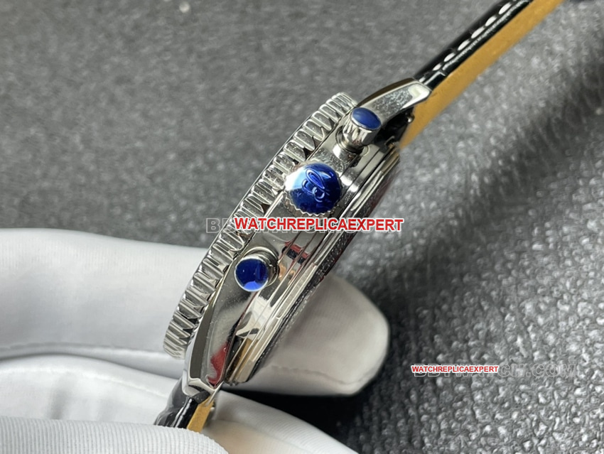 BLS factory Breitling aviation chronographsuper cloneblack dial perpetual calendar leather strap model side live photo