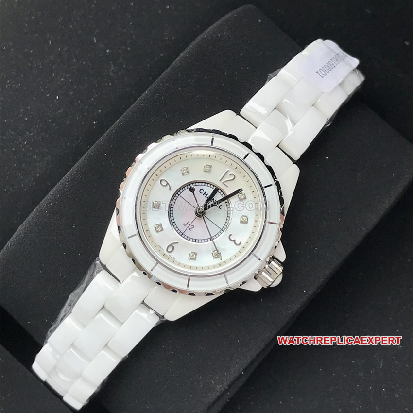 Chanel J12 29 mm Reloj de cuarzo Super Clone con disco de nácar blanco H2570