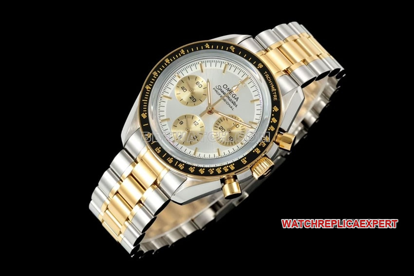 Omega Speedmaster 1:1top-tier replicasilver dial gold steel bracelet model 310.20.42.50.02.001front live photo