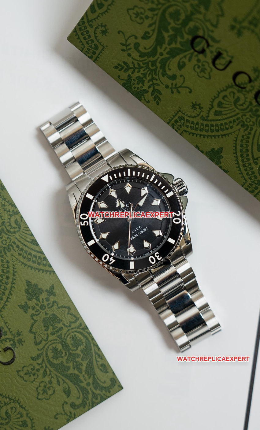 Gucci YA136353 Super A Super Clone 2024 Black Dial Mechanical Steel Strap Gucci Dive Watch
