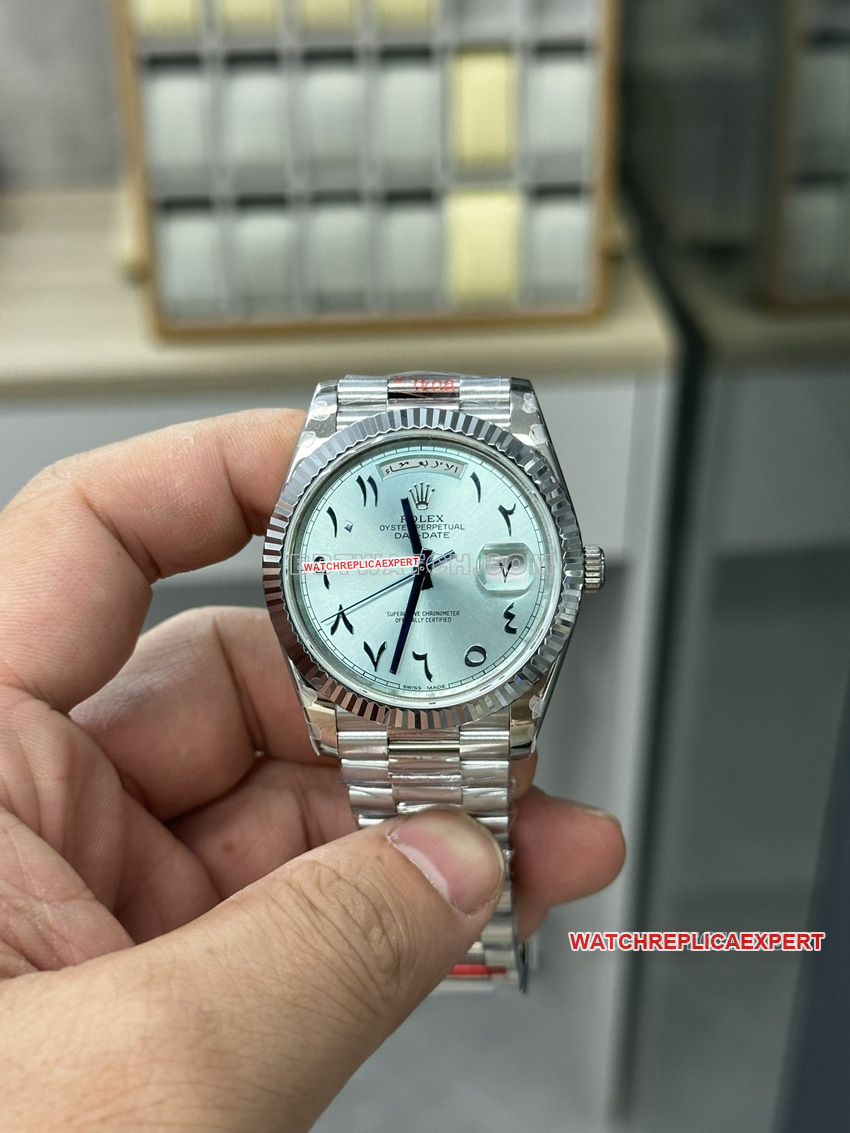 Rolex GM Rolex Day-Date Top-Quality Replica Ice Blue Dial with Middle Eastern Hour Markers Mechanical Watch