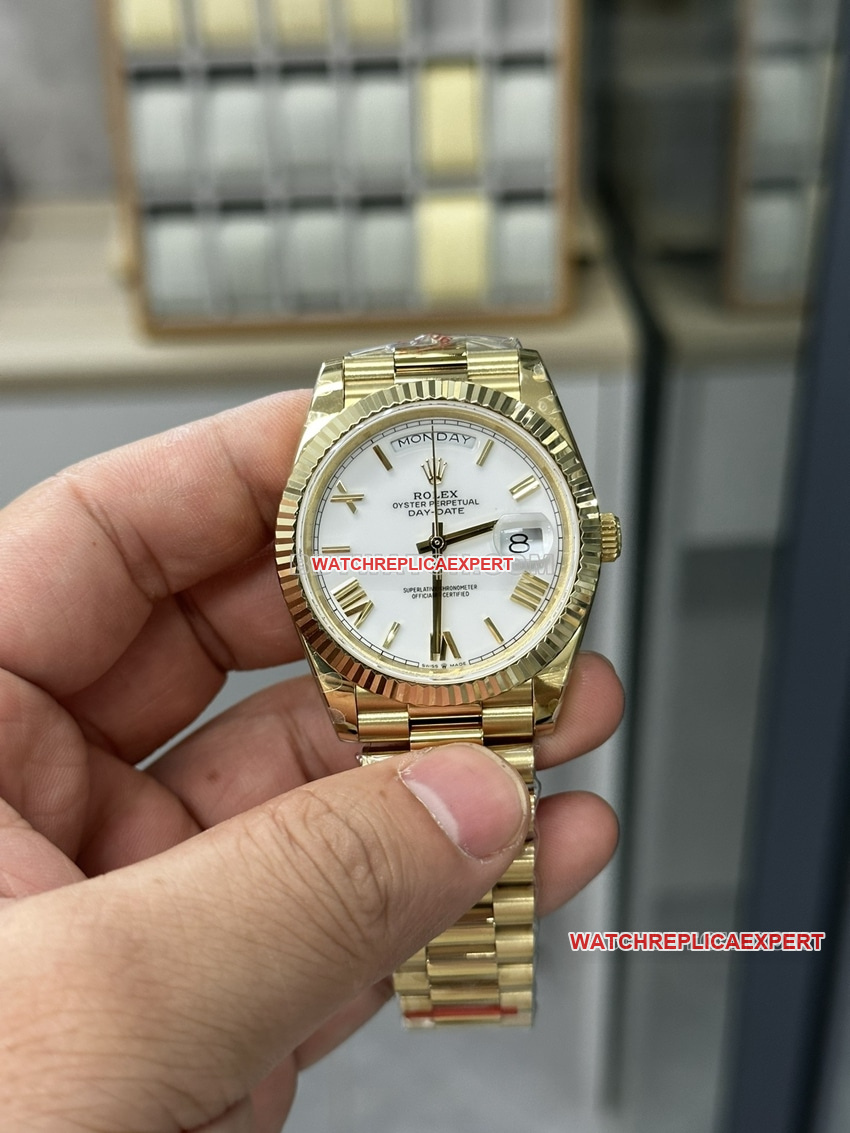 GM Factory Rolex Day-Date 1:1 Super A Reloj mecánico de imitación fina con esfera blanca m228238-0042