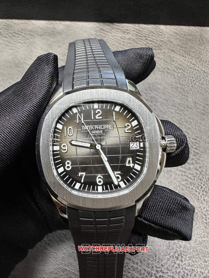 Patek Philippe AQUANAUT 3K Factory Top Replica Grenade Black Dial Mechanical Watch 5167A