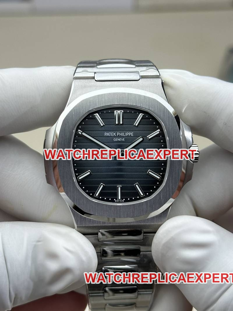 montres répliques optimales BBF factory Nautilus 324 mouvement mécanique cadran bleu bracelet acier modèles Patek Philippe