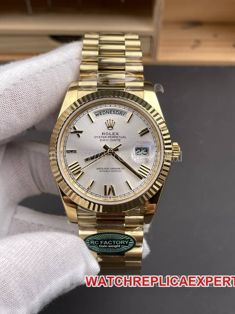 Rolex Top Réplique Montres RC Factory Calendrier de la semaine 40 mm Plaque d'argent 3255 Mouvement mécanique Modèles de ceinture en acier doré 40 mm Rolex