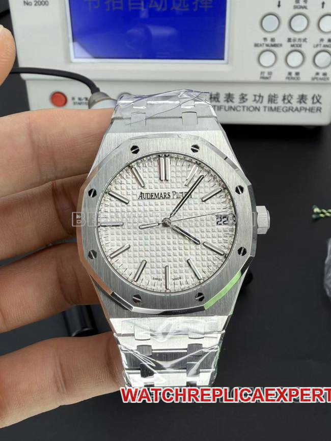 1:1 replica watches DDF factory Royal Oak 41mm white disk 4302 mechanical movement steel strap models 41mm Audemars Piguet