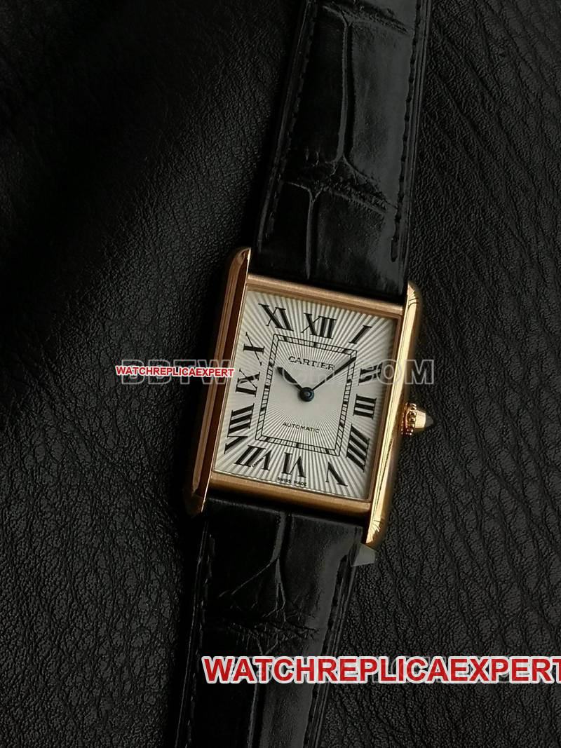 Cartier Tank F1 Factory Top CollectUhr mit weißem Zifferblatt, Gehäuse aus Roségold, Modell 2899MC mit mechanischem Uhrwerk und Lederarmband
