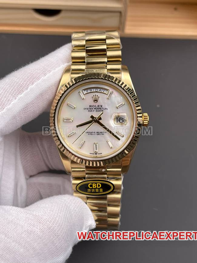 1:1 replica watch CBD factory Day-Date Rolex 3255 mechanical 40mm mother-of-pearl dial with iridescent flow