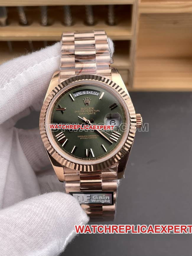 Top-quality CollectRolex QF Factory 40mm Day-Date in Olive Green Dial Rose Gold
