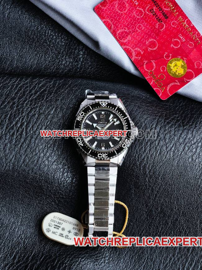 Omega VS Factory Mejor réplica Seamaster 600m 42 mm Esfera negra Brazalete de acero con bisel negro, perfil más delgado, líneas más nítidas