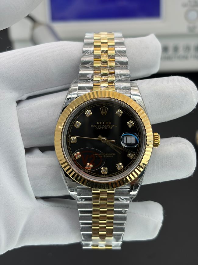 1:1 replica watch Rolex VS factory black dial 3235 movement Oystersteel case 18K gold bezel