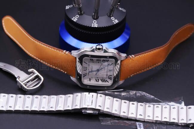 GF GF Factory Cartier Cartier Santos Replika-Uhr der Spitzenklasse: Saubere Linien und freiliegende Schrauben