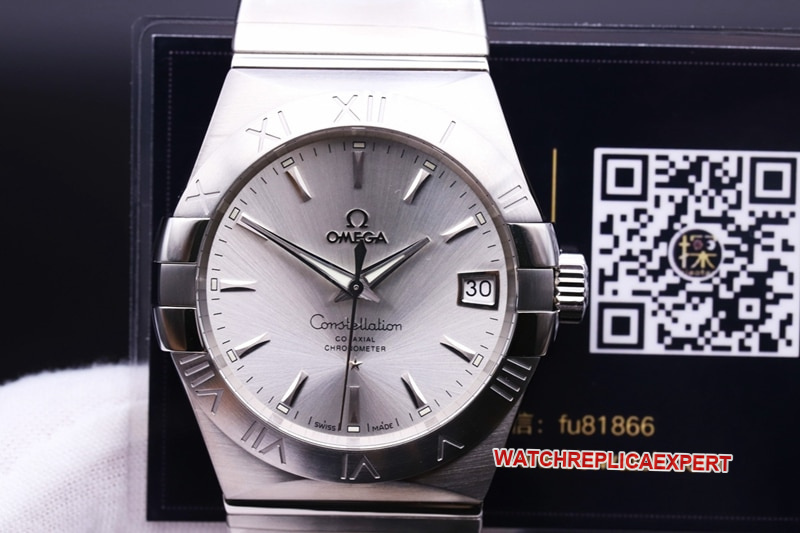 Are VS Omega Constellation CollectWatches Good? Iconic Claw Design and Integrated Bracelet Review