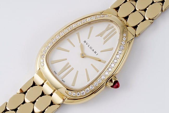 Pouvez-vous distinguer une montre individuelle de ses détails faits à la main ou à la machine ?