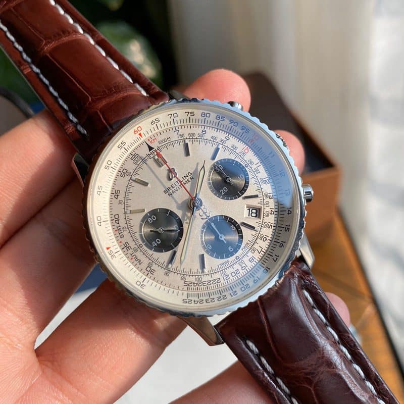 Guide de tarification des répliques de montres haut de gamme : niveaux de qualité de référence et fourchettes de coûts