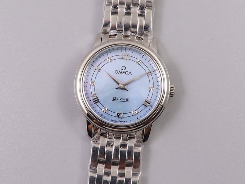 Que diriez-vous des répliques de montres Omega