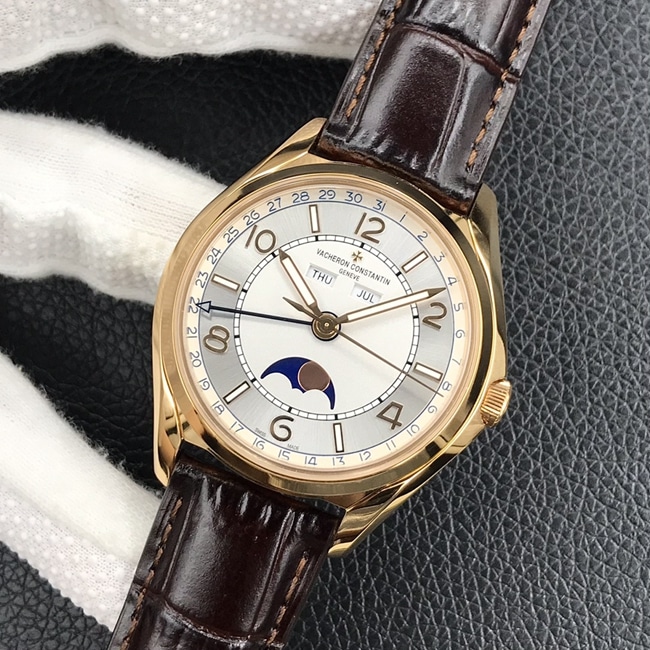 Les meilleures montres adaptées aux déplacements quotidiens pour le travail à moins de 50 000 RMB