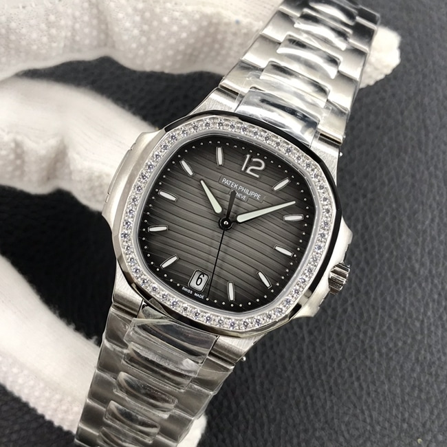 Moins de 40 000 $ : deux montres de plongée pratiques offrant des performances d'étanchéité supérieures