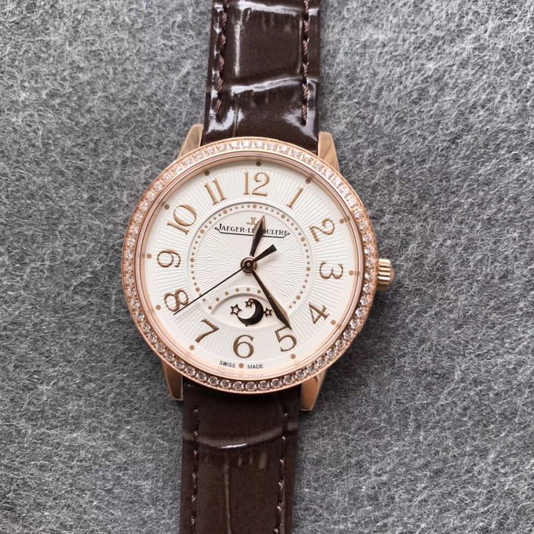 Montres élégantes à phases de lune pour femmes autour de 100 000 yuans