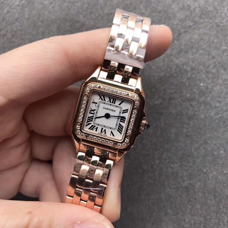 Trois montres élégantes pour femmes pour le printemps, le quotidien et les cadeaux