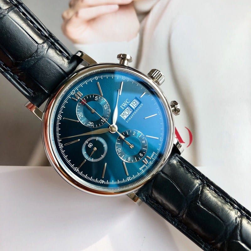 Réplique de montres Liste de prix du programme de maintenance universel pour les montres de la série pilote