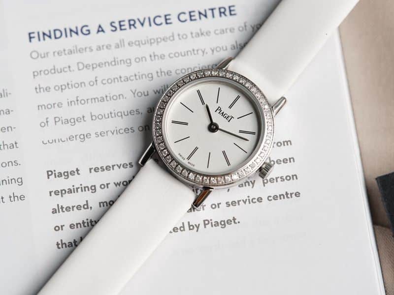 Piaget ALTIPLANO Collectladies quartz watch: mini diamond-set Swiss movement timepiece