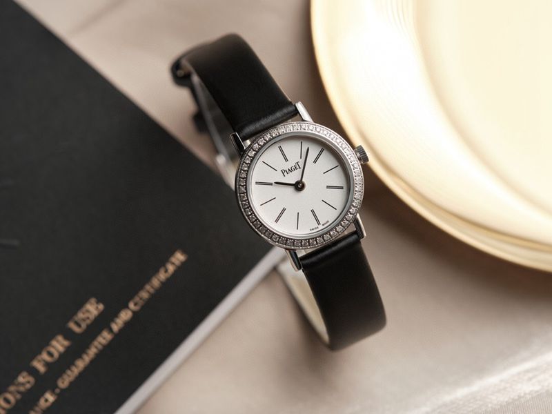 Piaget ALTIPLANO Top Super Clone Diamond Quartz Ladies Watch with Sapphire Glass Mirror & Silk Ribbon Casual Women’s Watch