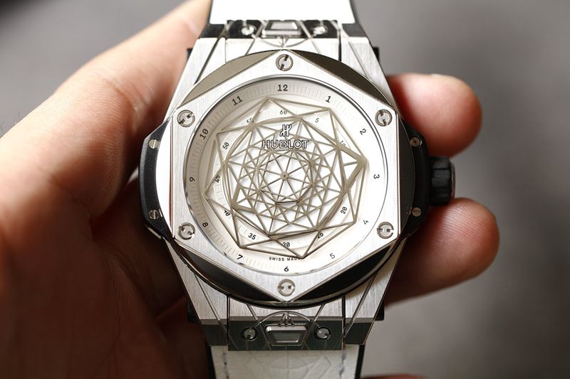 Hublot BigBang Tattoo Men's Mechanical White Dial Watch - Upgraded Titanium Case Version