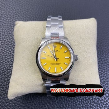 Swiss Watch Logo Pattern Texture & Price Point: Wie viel Gramm Gold sind in einer Rolex Rolex Gold Uhr?