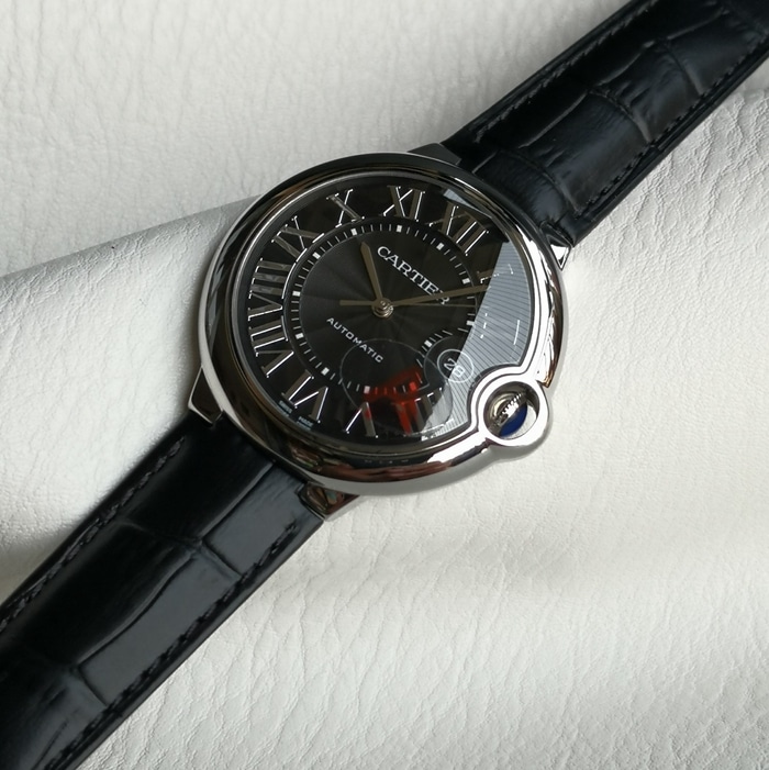 Reloj premium Super Clone Cartier Ballon Bleu Series para hombre con esfera negra y correa mecánica