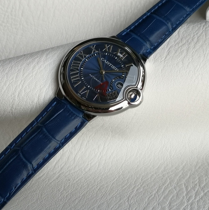 Reloj Cartier Ballon Bleu de 42 mm con esfera guilloché azul y correa mecánica para hombre - Super clon