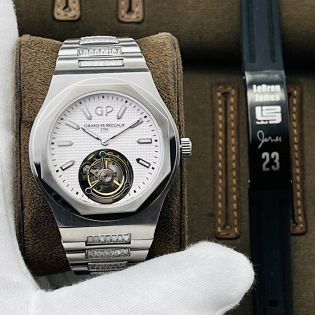 Girard-Perregaux GP Laureato True Tourbillon Mechanical Wristwatch in White Dial Steel Bracelet - TFS Factory Collect