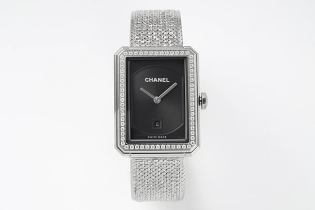 Top-Replik der Damenuhr BOY-FRIEND aus Stahl mit schwarzem Zifferblatt und Tweed-inspiriertem Muster von Chanel