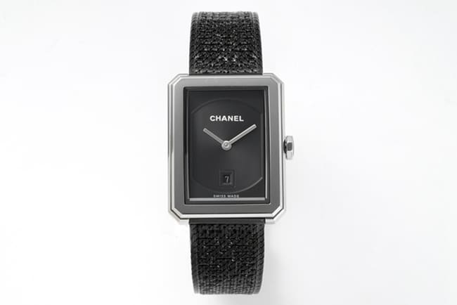 Chanel Damen-Quarzuhr der BOY-FRIEND-Serie: Tweed-inspiriertes schwarzes Stahlarmband