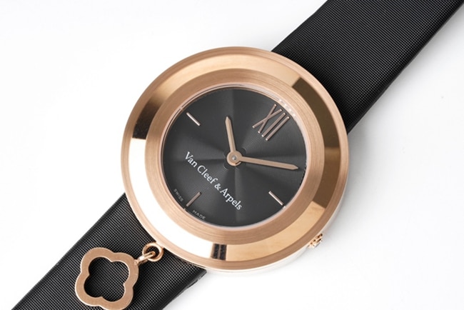 top-tier CollectVan Cleef & Arpels women's black dial black belt Charms Goldquartz watch front view