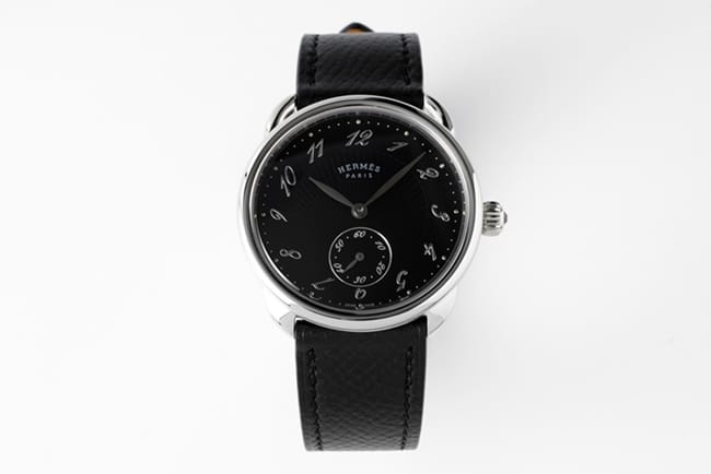 Hermes Arceau Women's Replica 34mm: Distinctive Black 34mm Quartz Watch with Stirrup-Shaped Lugs