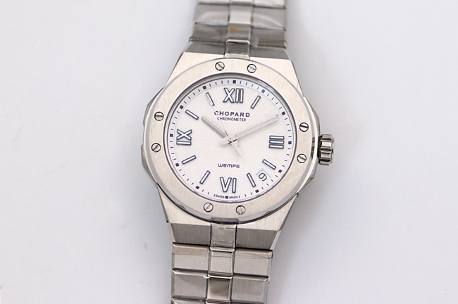 Chopard Alpine Eagle Serie ALPINE EAGLE Reloj automático de acero blanco para hombre con una artesanía excepcional