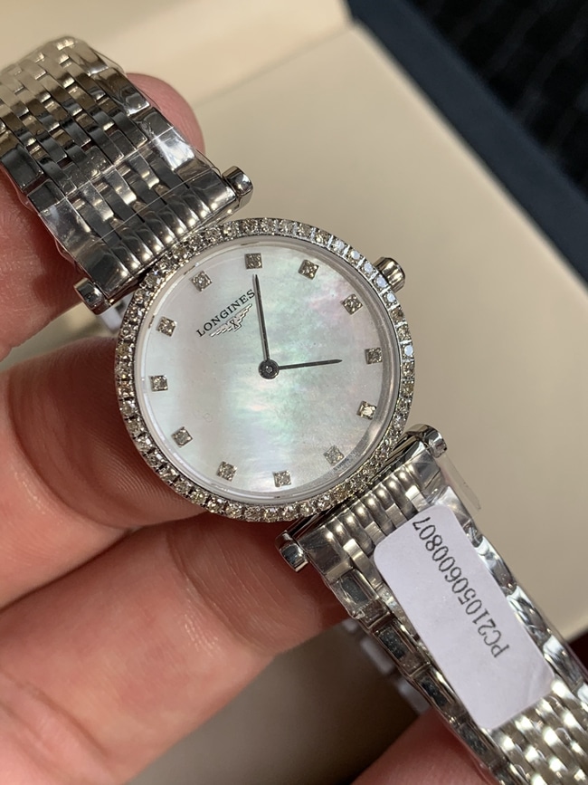Top Replica Longines La Grande Classique Women’s White Dial Steel Strap Karan Series Casual Fashion Quartz Watch with Full Set Packaging and Real Diamond