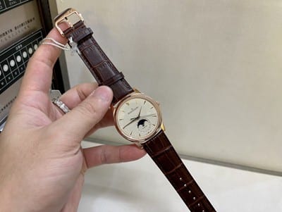 Jaeger-LeCoultre Beichen-Serie 9028170: Authentische Textur und Zuverlässigkeit gegenüber Repliken
