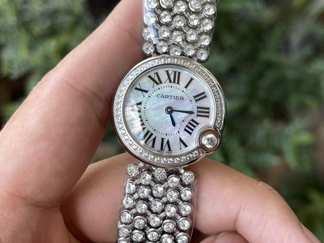 Reloj de cuarzo Cartier serie Ballon Bleu con banda de acero y esfera blanca para mujer - Versión sincronizada de alta calidad de 30 mm