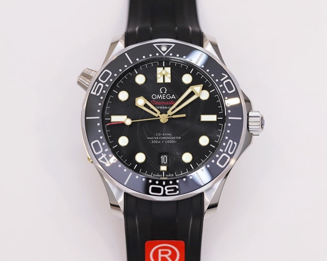 OR Factory Super Clone 42 mm Omega Placa negra Esfera de cerámica Correa de caucho Seamaster James Bond Edición limitada Omega 42 mm